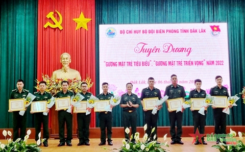 Bộ đội Biên phòng tỉnh Đắk Lắk tổ chức Tọa đàm và tuyên dương “Gương mặt trẻ tiêu biểu”